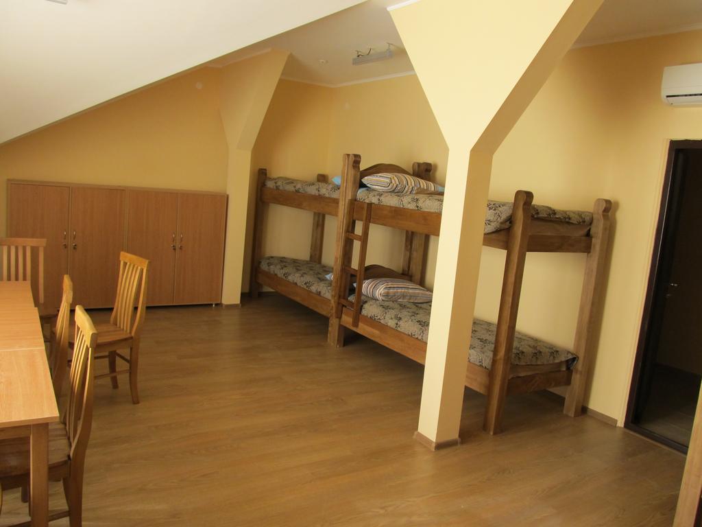אוזהורוד Mini-Hotel Na Pidgradskiy חדר תמונה