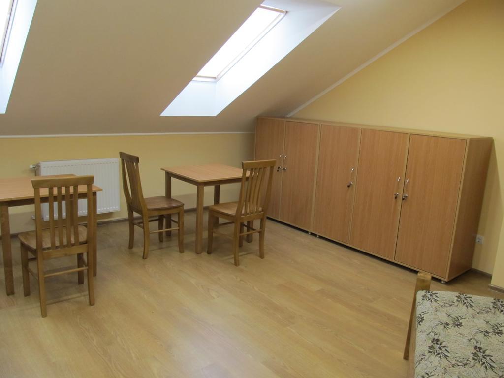 אוזהורוד Mini-Hotel Na Pidgradskiy חדר תמונה