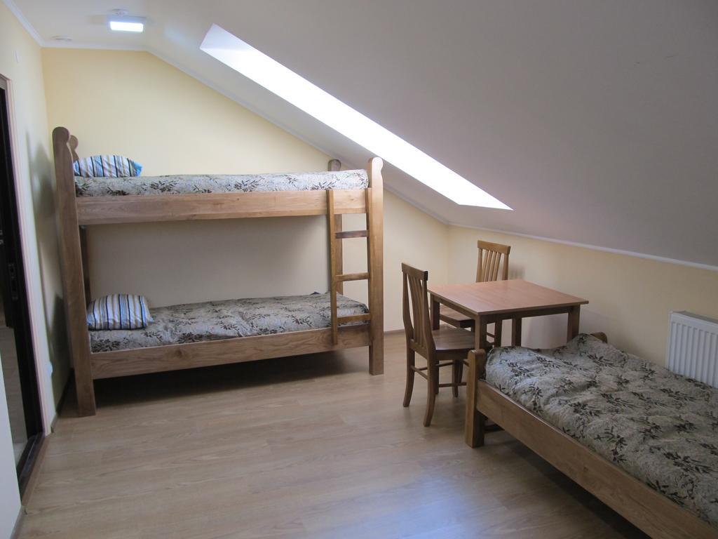 אוזהורוד Mini-Hotel Na Pidgradskiy חדר תמונה
