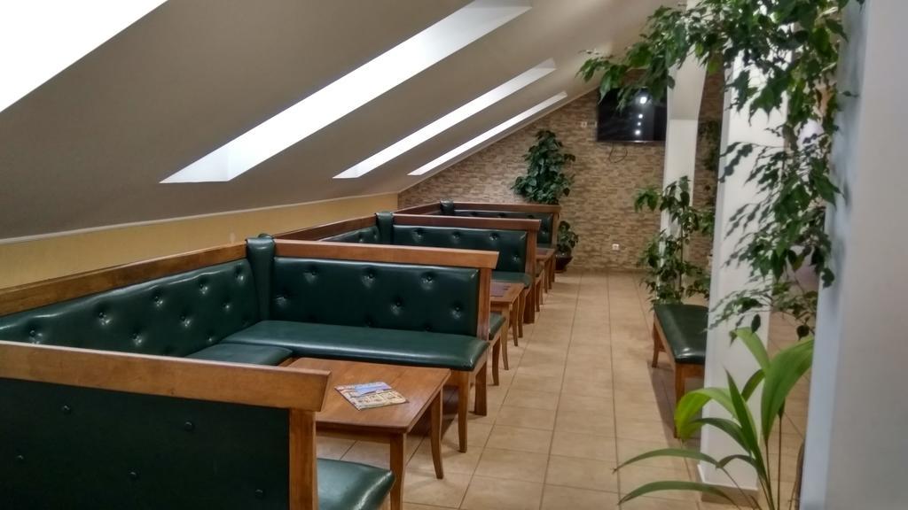 אוזהורוד Mini-Hotel Na Pidgradskiy מראה חיצוני תמונה